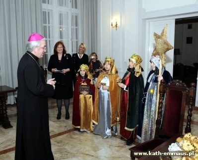 Erzbischof C.Migliore empfängt die Könige aus dem Morgenland   